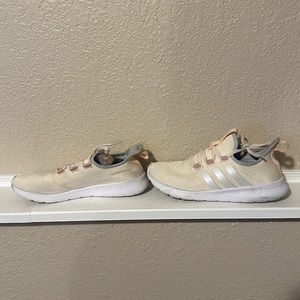 Adidas peach color, size 7!